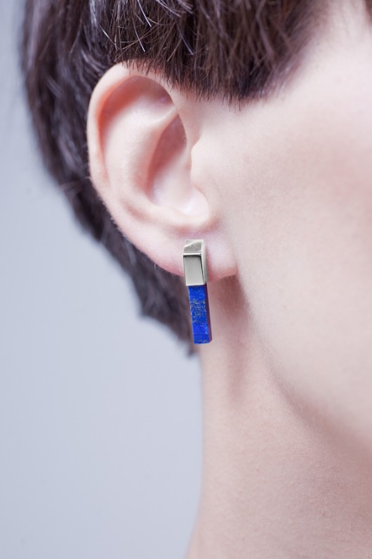 kolczyki z kolekcji EDGY/ SILVER/LAPIS LAZULI Daria Siwiak Jewellery