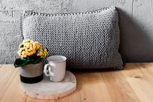 PODUSZKA 60X40 CM ZE SZNURKA BAWEŁNIANEGO Rabarbar Handmade