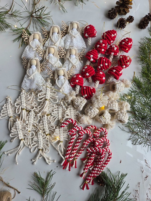 ozdoby choinkowe Zawieszki na choinkę makrama bombki na prezent