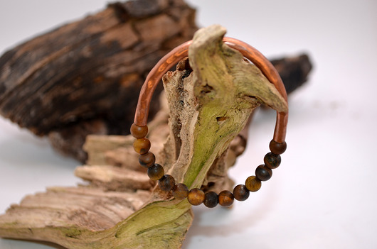 bransoletki - inne Bransoletka miedziana handmade z koralikami: tygrysie oko (matowe)