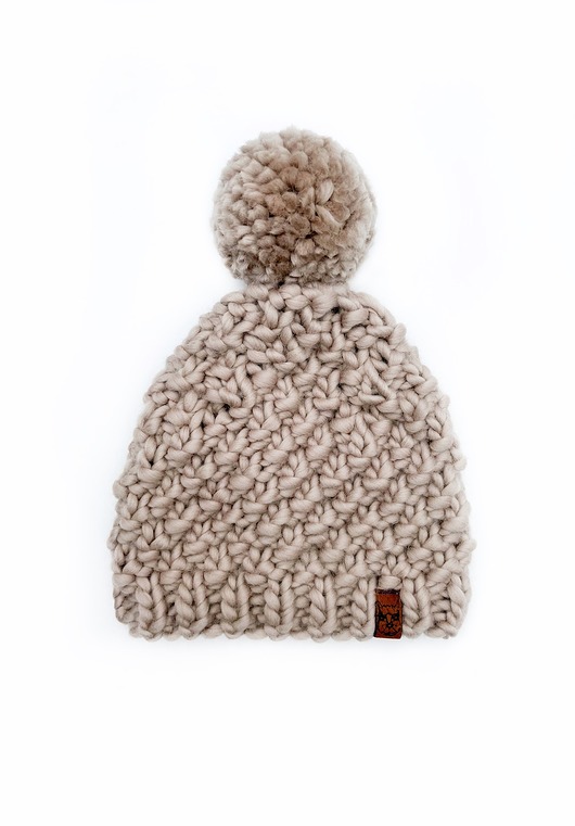 czapki damskie Beżowa czapka z grubej wełny z pomponem