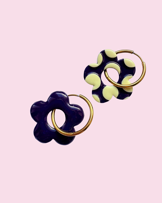 kolczyki z masy plastycznej Kolczyki dwustronne w GROSZKI - fiolet + wanilia