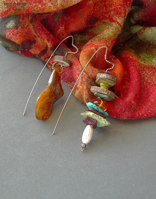 kolczyki wire wrapping Autorskie designerskie zakręcone niezwykłe kolczyki handmade bursztyn