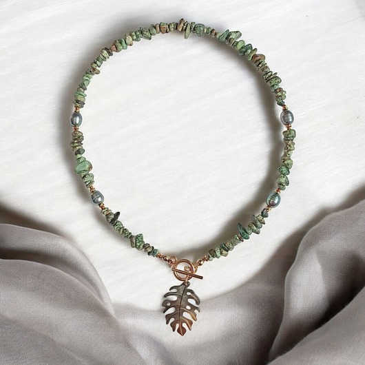 naszyjniki - inne Monstera, turkus afrykański, perły : naszyjnik