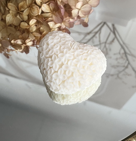 świeczniki i świece Świeca sojowa ekologiczna dekoracyjna "Flowers Heart" 60x35mm