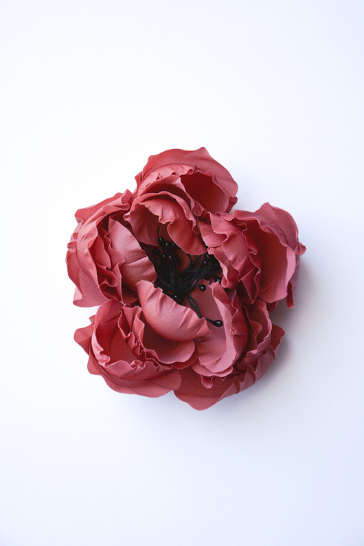 broszki Broszka z jedwabnym kwiatem