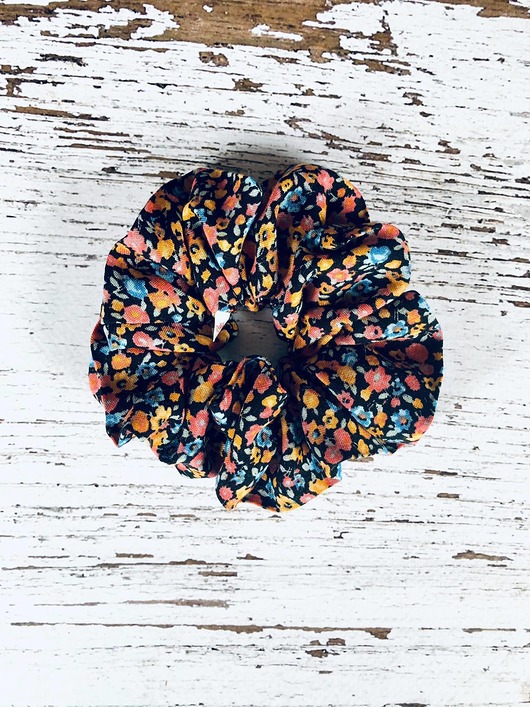 gumki do włosów Pela' SCRUNCHIE " Polanka", w drobne kwiatki