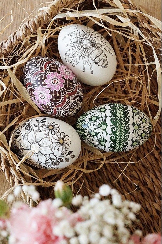 jajka wielkanocne Pisanki tradycyjne batikowe