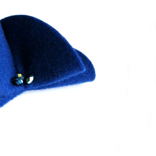 granat felt label