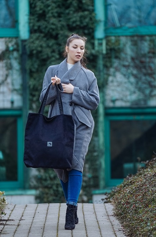 Duża czarna zamszowa torba na ramię Karolina Audycka