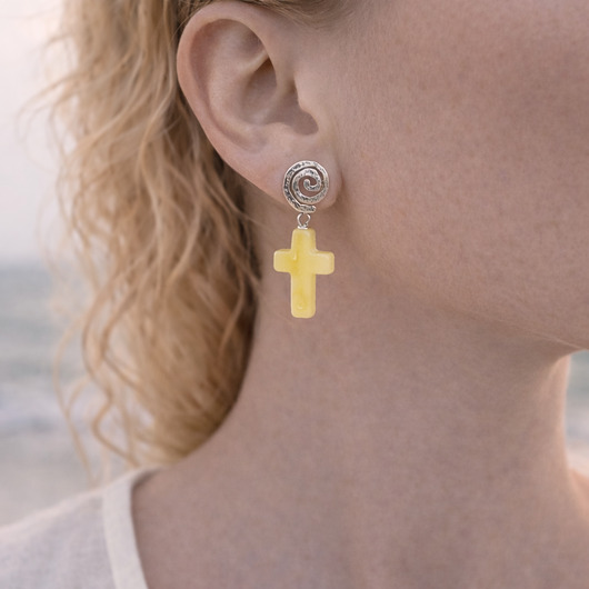 kolczyki z kamieniami Kolczyki krzyżyki busztynowe mleczne