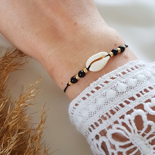 Bransoletka z muszelką kauri LEI handmade 