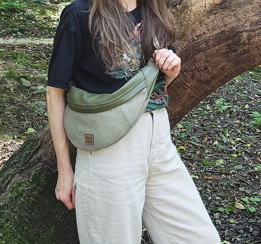 saszetka nerka Nerka "Haru" zielona khaki bawełniana z ekoskórą