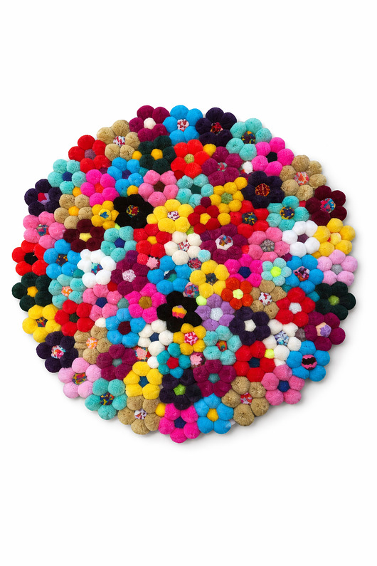 dywany Okrągły dywan pompony kwiaty