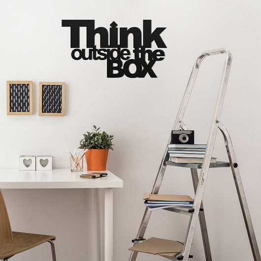 Napis 3D THINK OUTSIDE THE BOX DekoSign Dekosign