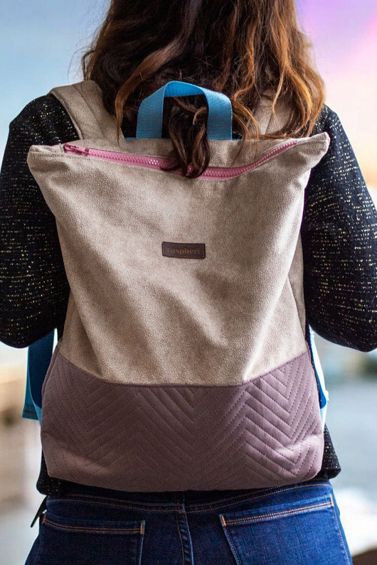 plecaki Beżowo-różowy plecak z suwakiem