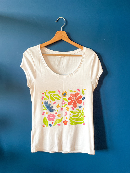 t-shirt damskie Autorski ręcznie stemplowany t-shirt z motywem kwiatowym XL