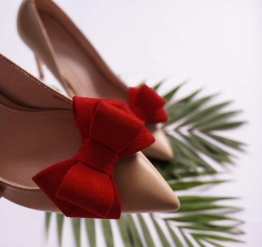 klipsy do butów Klipsy do butów Coquet - Kokardy 3D L / Red Suede