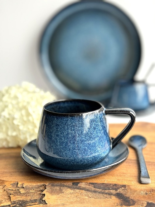 filiżanki Filiżanka Beczułka ręcznie robiona granatowa 250 ml ze spodkiem - Nocne Niebo