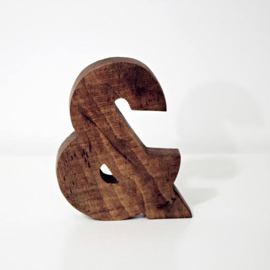 & AMPERSAND - litera sosnowa ze starej palety Any THING