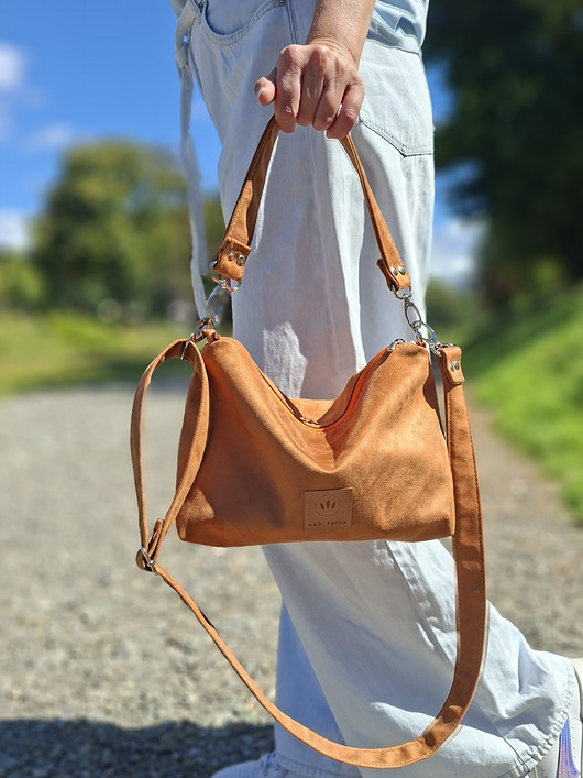 torby na ramię Zamszowa mini torebka Frida Ruda