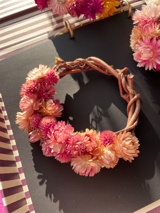 wianki Wianek z suszonymi kwiatami - MIDI