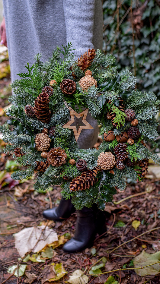 wianki bożonarodzeniowe Świąteczy wianek - Spacer po lesie