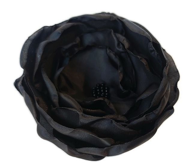 broszki Czarna broszka 8cm