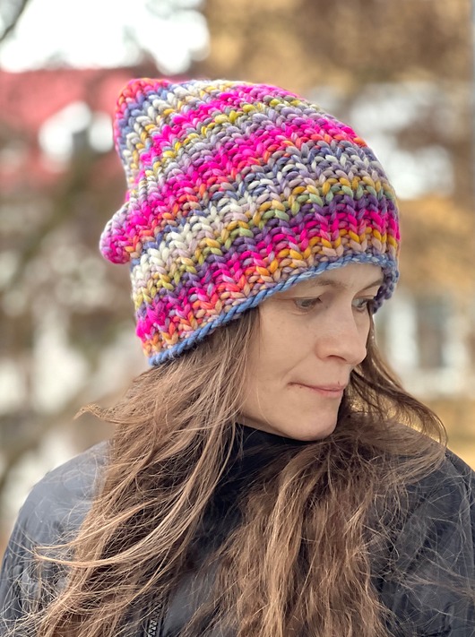 czapki damskie Czapka z merynosa 100% mix z neonowym różem