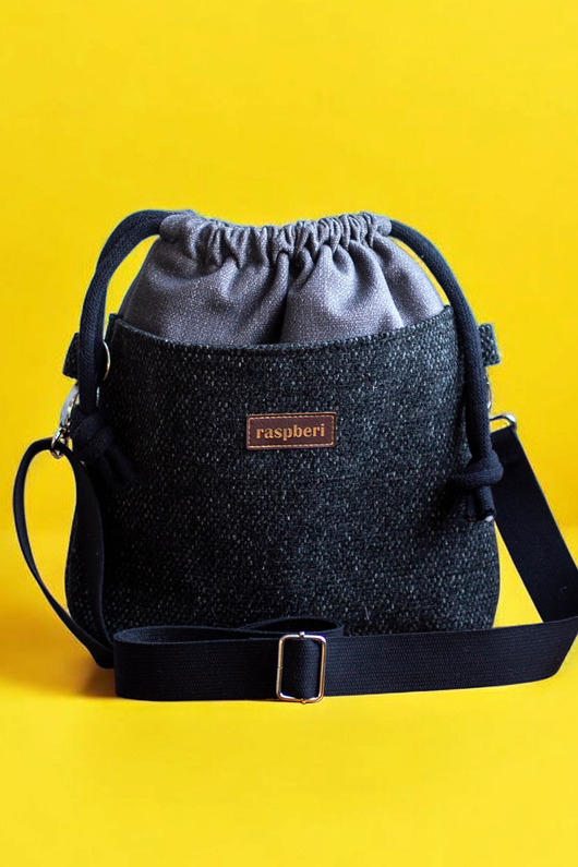 torebki mini Szaro-czarna listonoszka z kominem