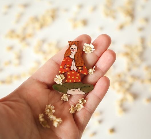 broszki Broszka Yoginka Kasia