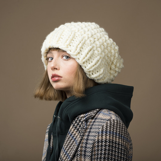 czapki damskie Czapka zimowa z wełny biała