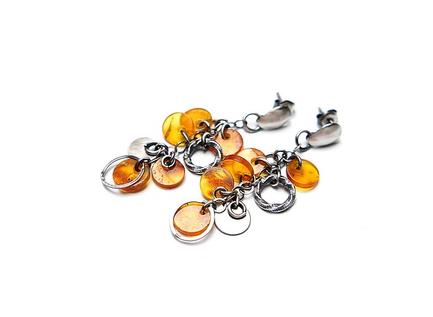 kolczyki srebrne Kolczyki srebrne Amber chips