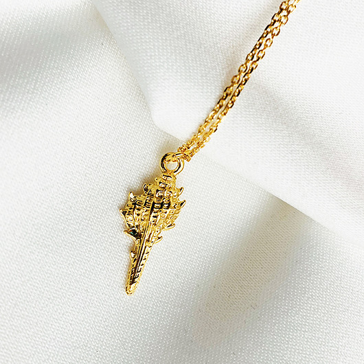 złote naszyjniki Naszyjnik  muszla, złota muszelka na wakacje