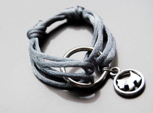 grey dog szelart