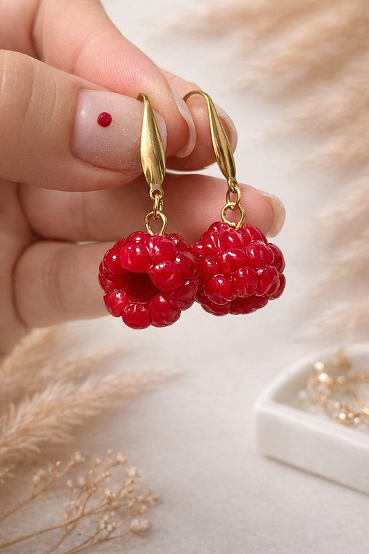 kolczyki z masy plastycznej Kolczyki z maliną. Polimerowa glina. Handmade Polska