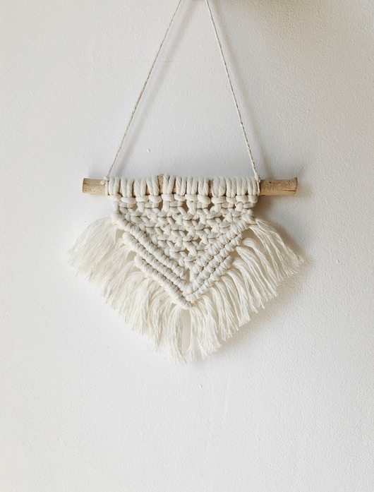 Makrama mini biała 12x12 cm proporczyk Śmiała Sztuka