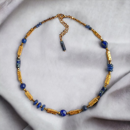 chokery Naszyjnik LAPIS LAZULI i  LAWA : granatowo - złoty