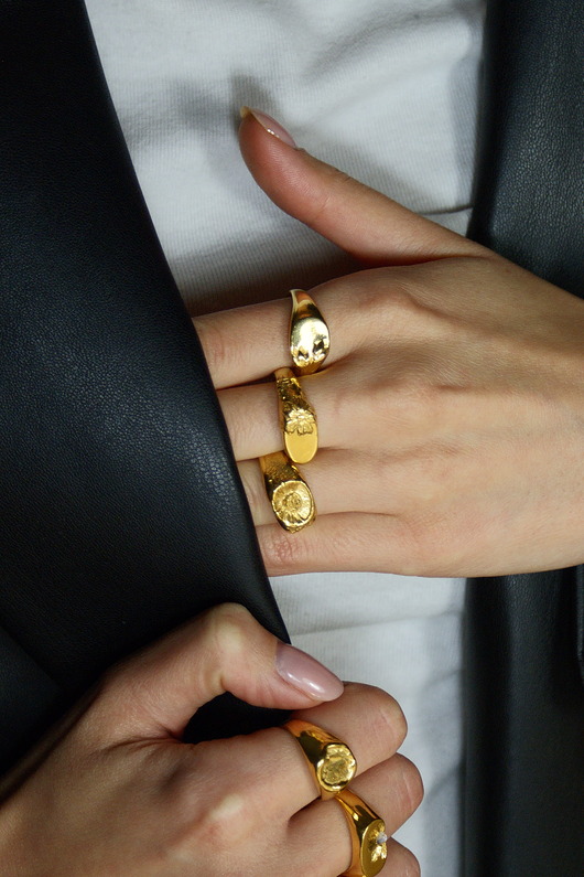 pierścionki złote Sygnet Relief 