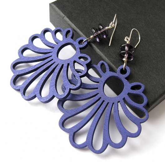 PANSY - Drewno in Blue  by Matusevic