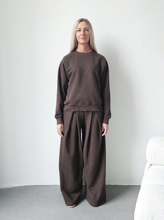 komplety damskie Sarai wygodny komplet bluza i szerokie spodnie z zakładkami Chocolate