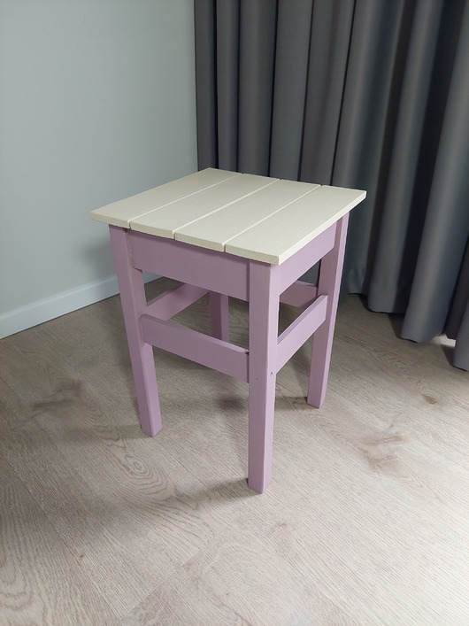 stołki Własnoręcznie malowany handmade taboret w pastelowych kolorach art deco