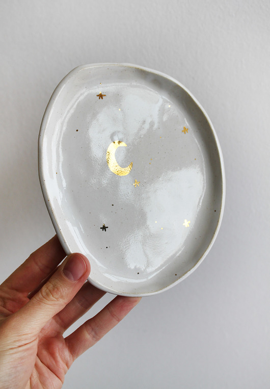 Ceramiczny biały talerzyk z księżycem ELEMTHEBRAND