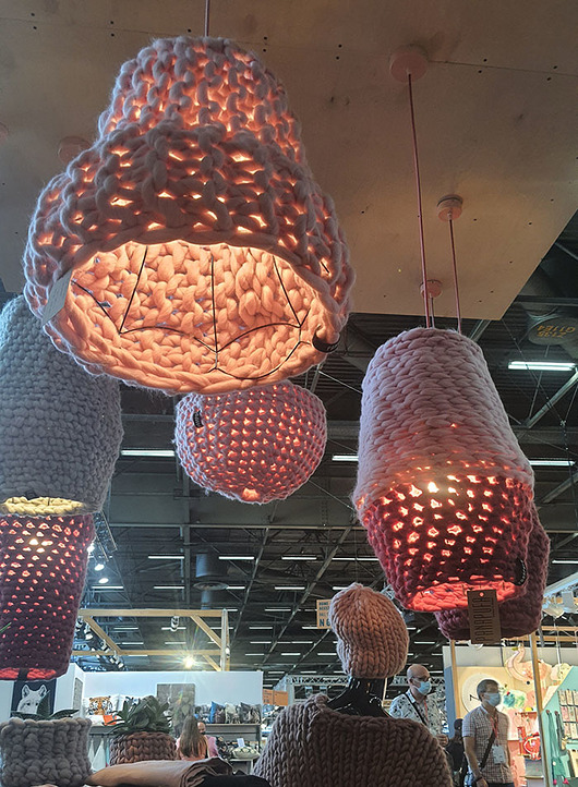lampy wiszące Wisząca lampa z wełny w grubym spocie