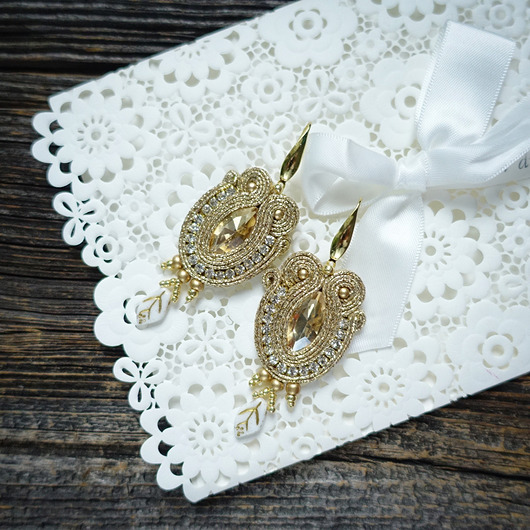 Boho ślubne kolczyki soutache- złote Mró Soutache
