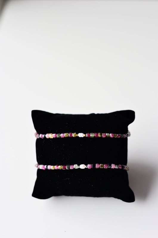 bransoletki z kamieni naturalnych Bransoletka z turmalinem i perełką