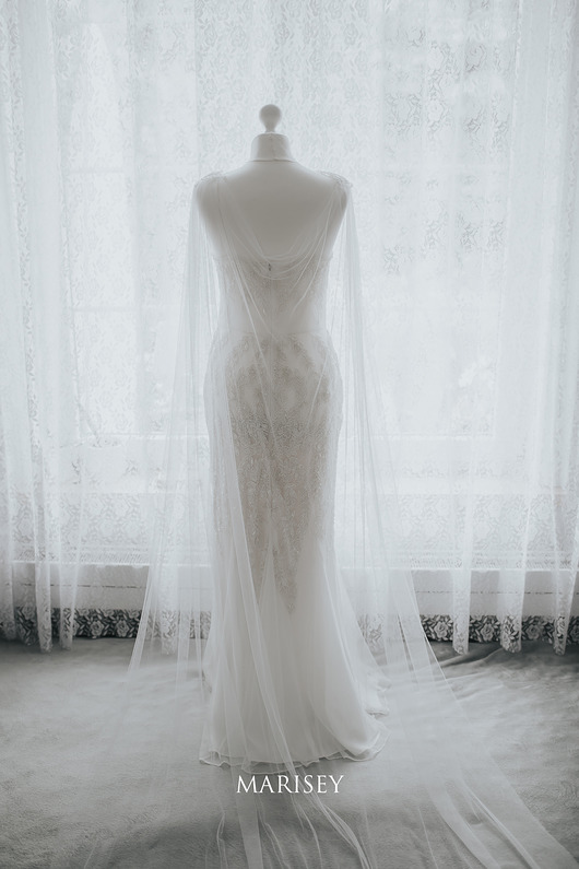 suknie ślubne Jedwabna peleryna ślubna z koronką Anna 2