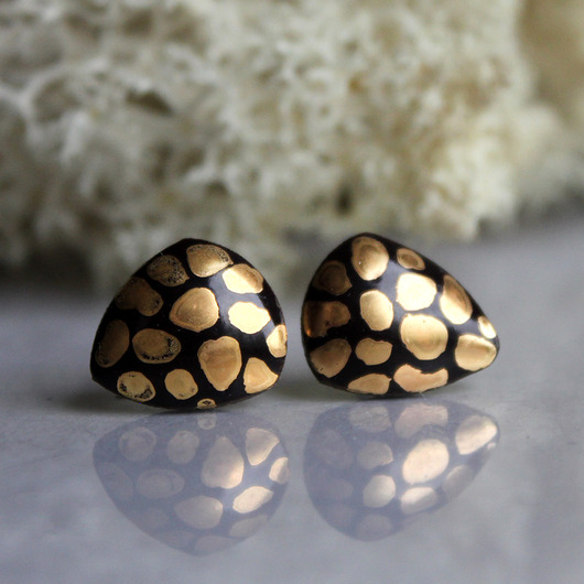 kolczyki ceramiczne PEBBLE/stal chirurgiczna/