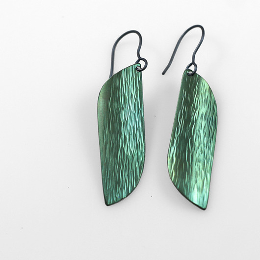 kolczyki srebrne Piórka z tytanu