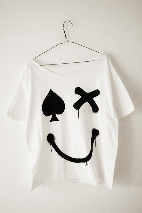 Spray me a tee SAMPLE SALE MUSHKA